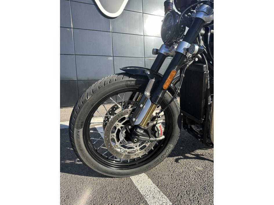 TRIUMPH BONNEVILLE BOBBER TFC