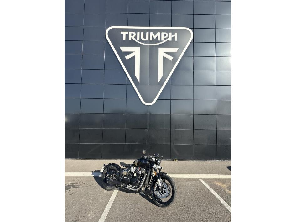 TRIUMPH BONNEVILLE BOBBER TFC