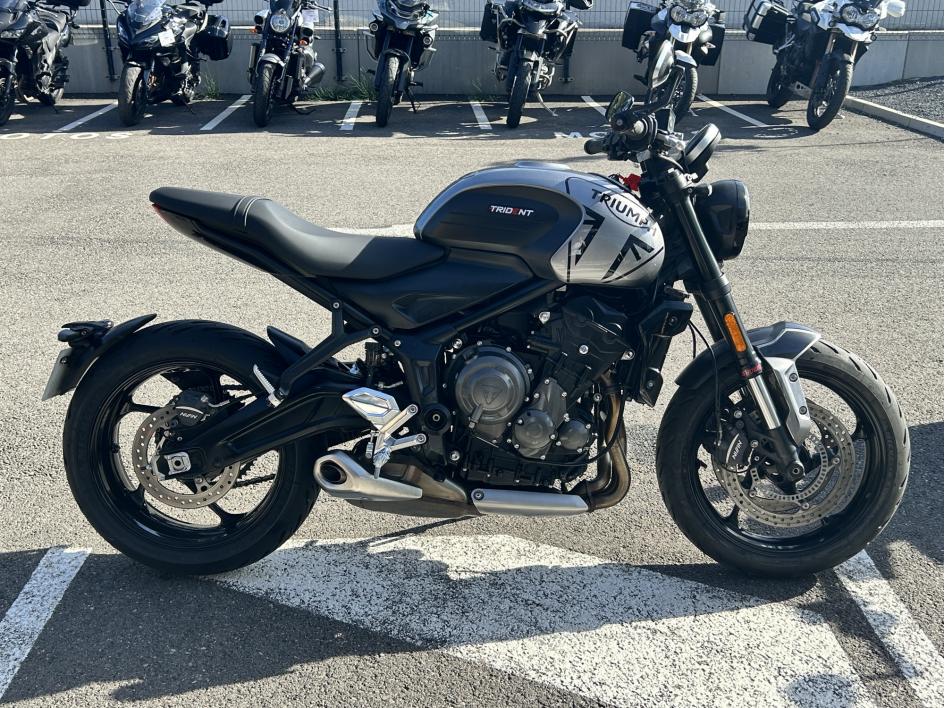 TRIUMPH TRIDENT 660