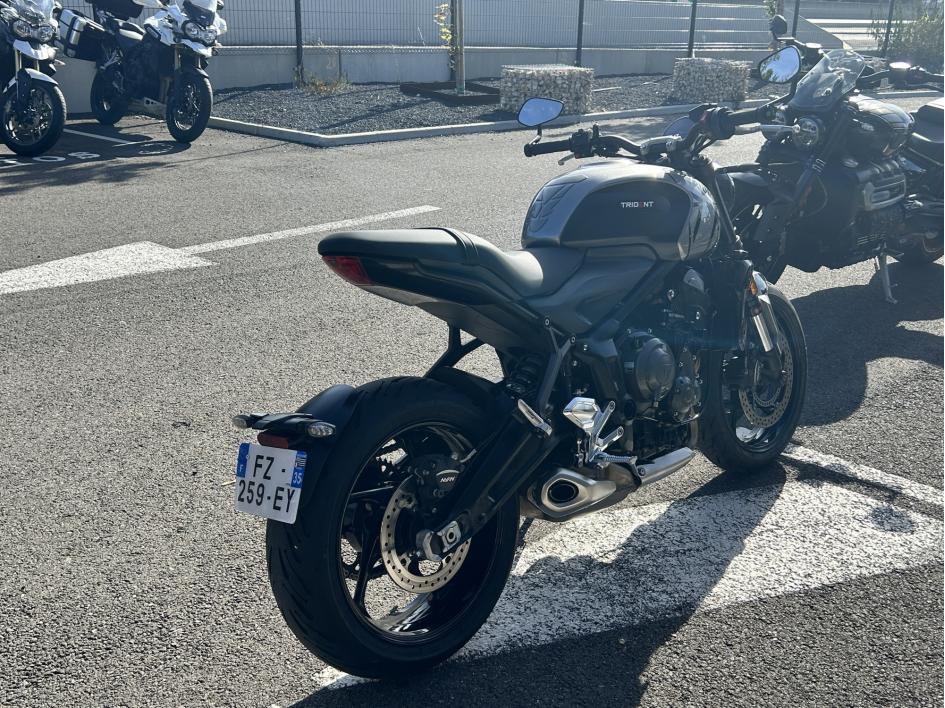 TRIUMPH TRIDENT 660