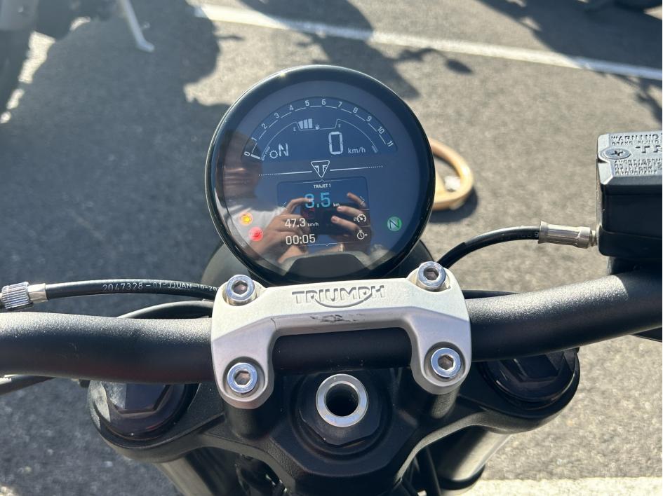 TRIUMPH TRIDENT 660