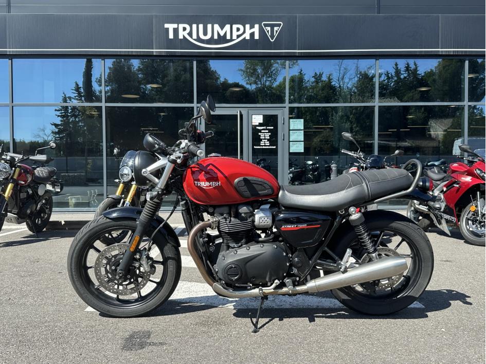 TRIUMPH STREET TWIN  900
