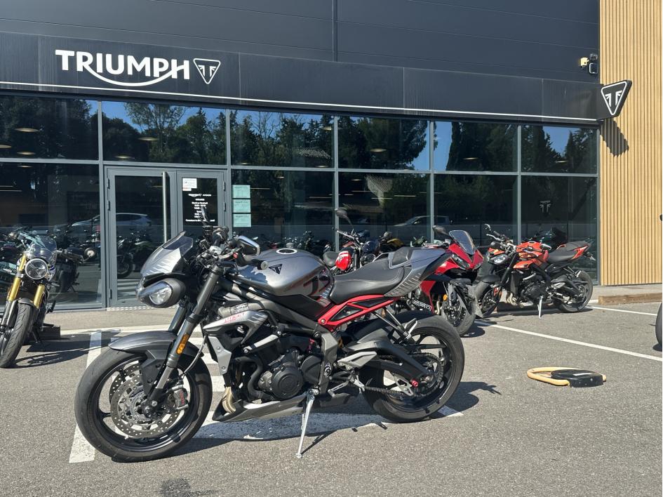 TRIUMPH STREET TRIPLE 765 RS