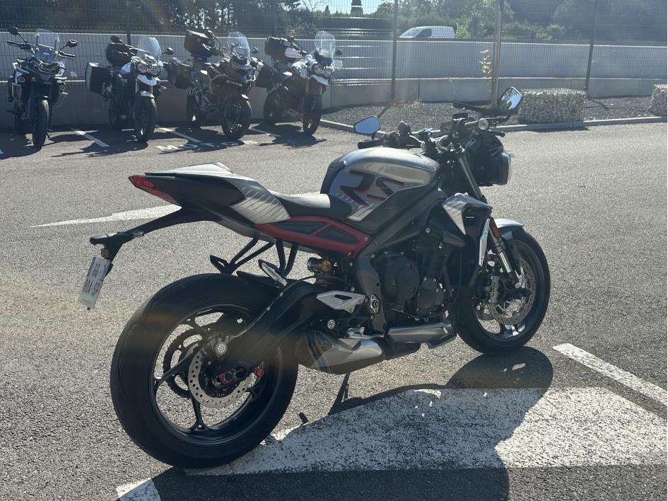 TRIUMPH STREET TRIPLE 765 RS