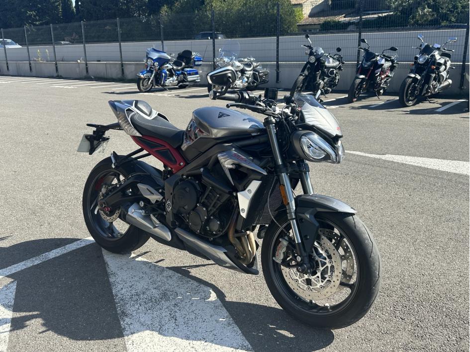 TRIUMPH STREET TRIPLE 765 RS