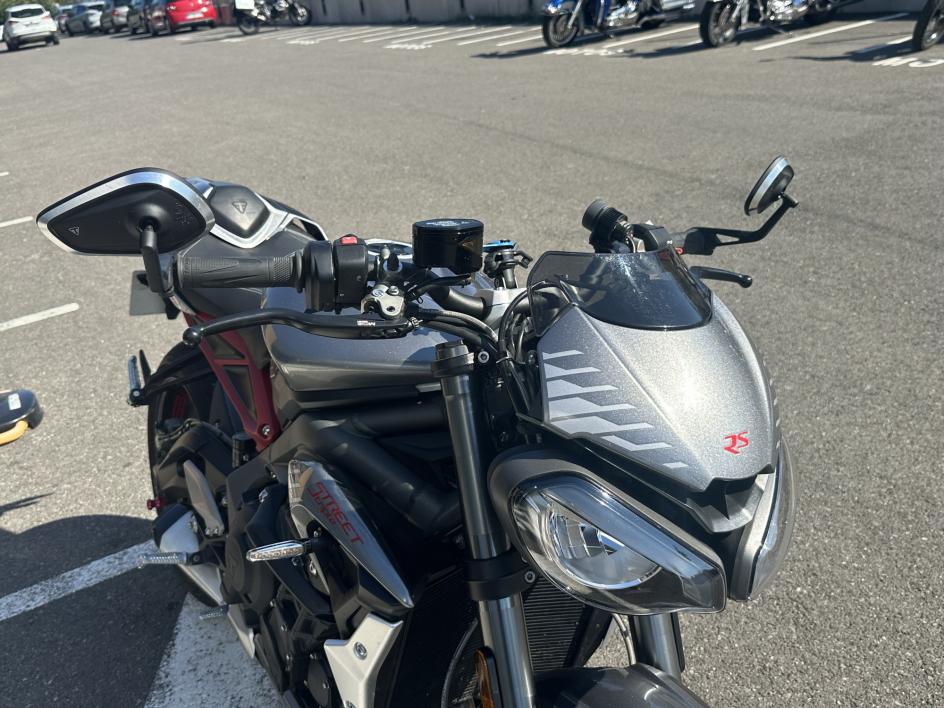 TRIUMPH STREET TRIPLE 765 RS