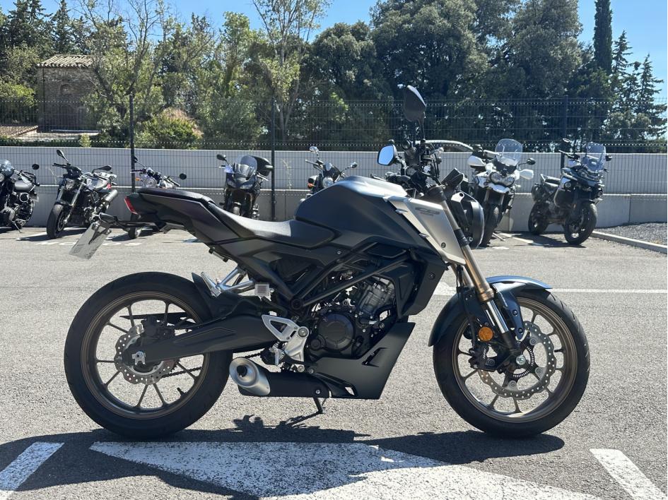 HONDA CB 125 R