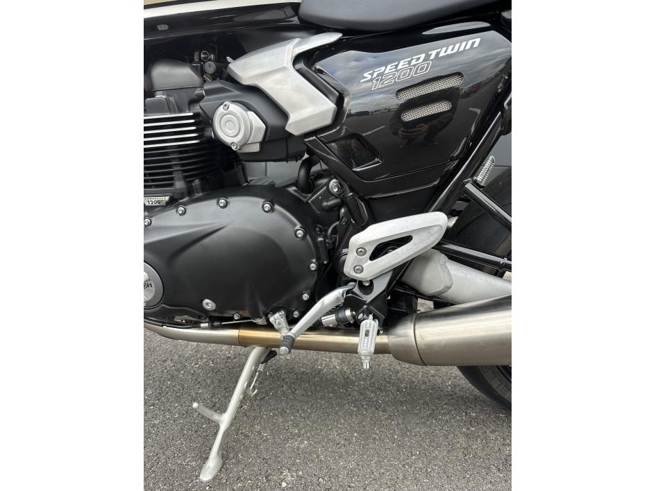 TRIUMPH SPEED TWIN 1200 RS