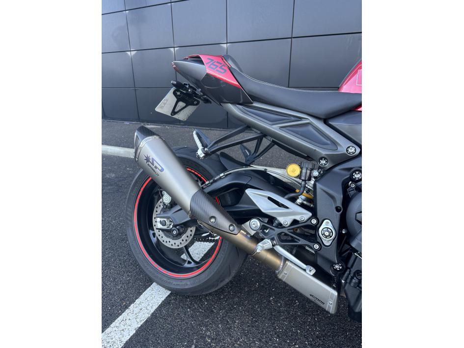 TRIUMPH STREET TRIPLE 765 RS