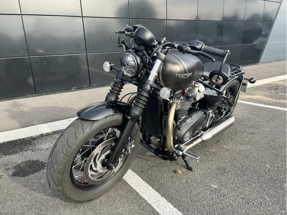 TRIUMPH Bonneville Bobber 1200