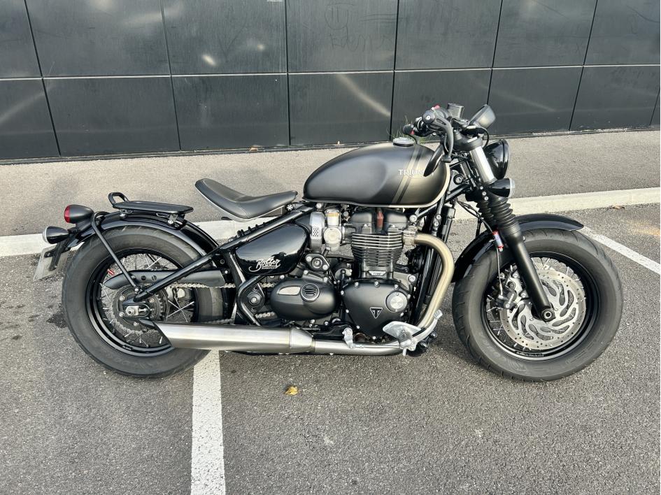 TRIUMPH Bonneville Bobber 1200