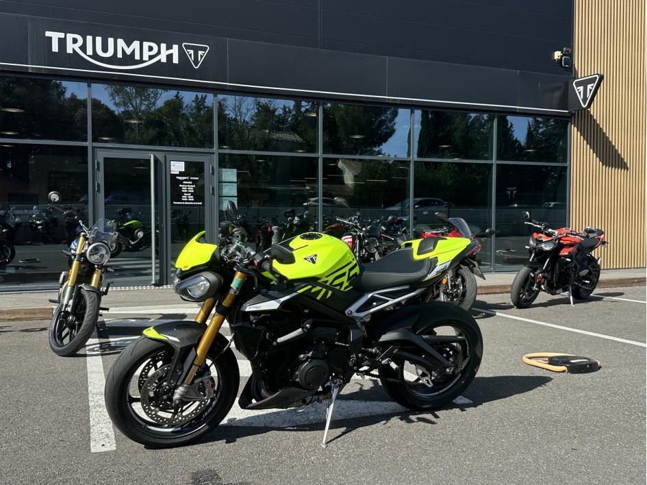TRIUMPH STREET TRIPLE 765 MOTO 2