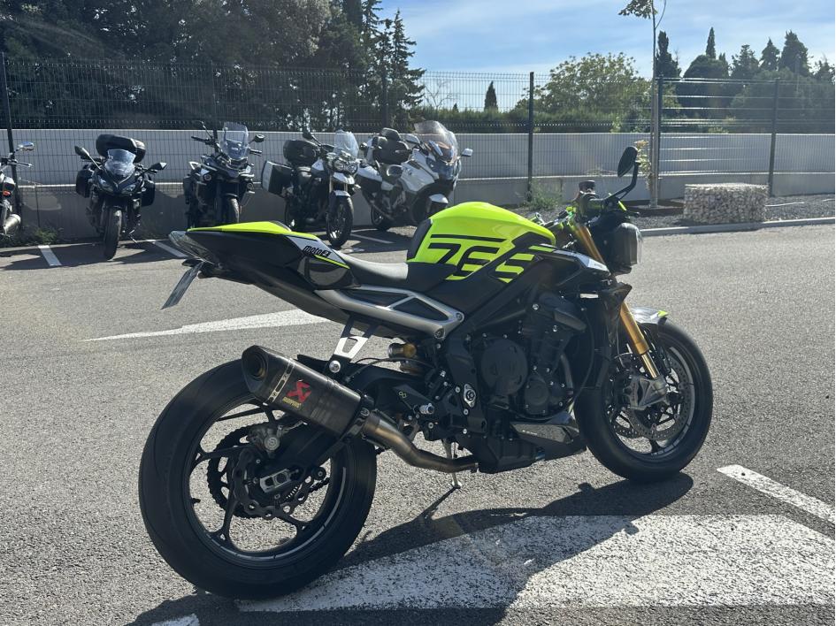 TRIUMPH STREET TRIPLE 765 MOTO 2