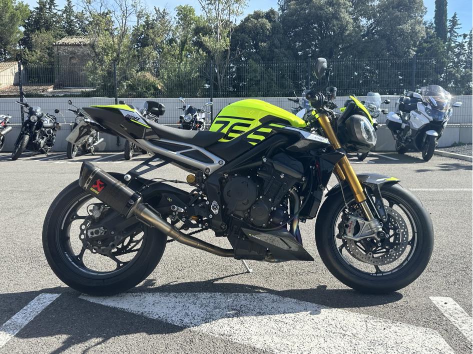 TRIUMPH STREET TRIPLE 765 MOTO 2