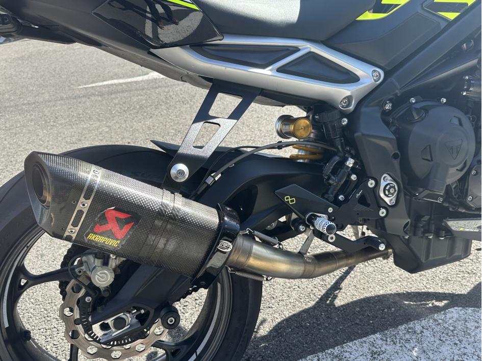 TRIUMPH STREET TRIPLE 765 MOTO 2