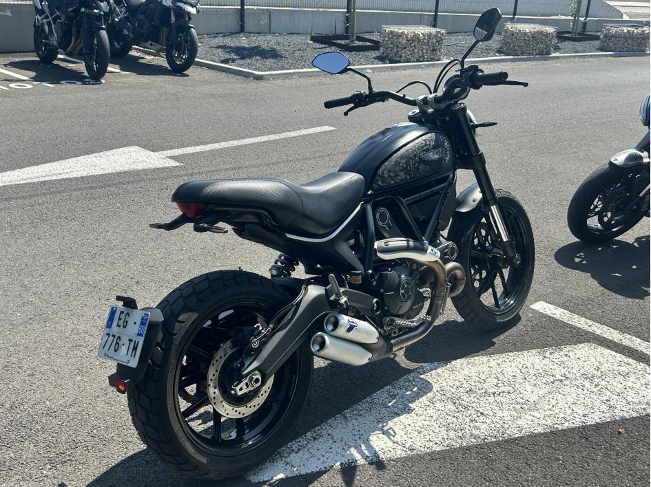 DUCATI SCRAMBLER FULL THROTLE