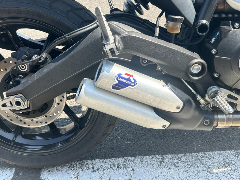 DUCATI SCRAMBLER FULL THROTLE