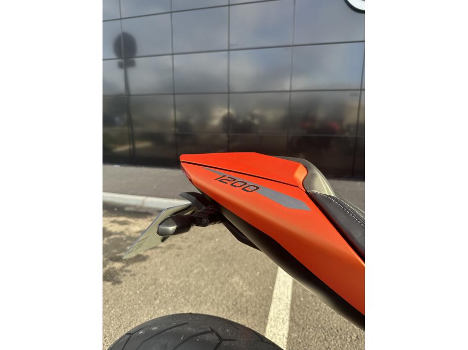 TRIUMPH SPEED TRIPLE 1200 RS