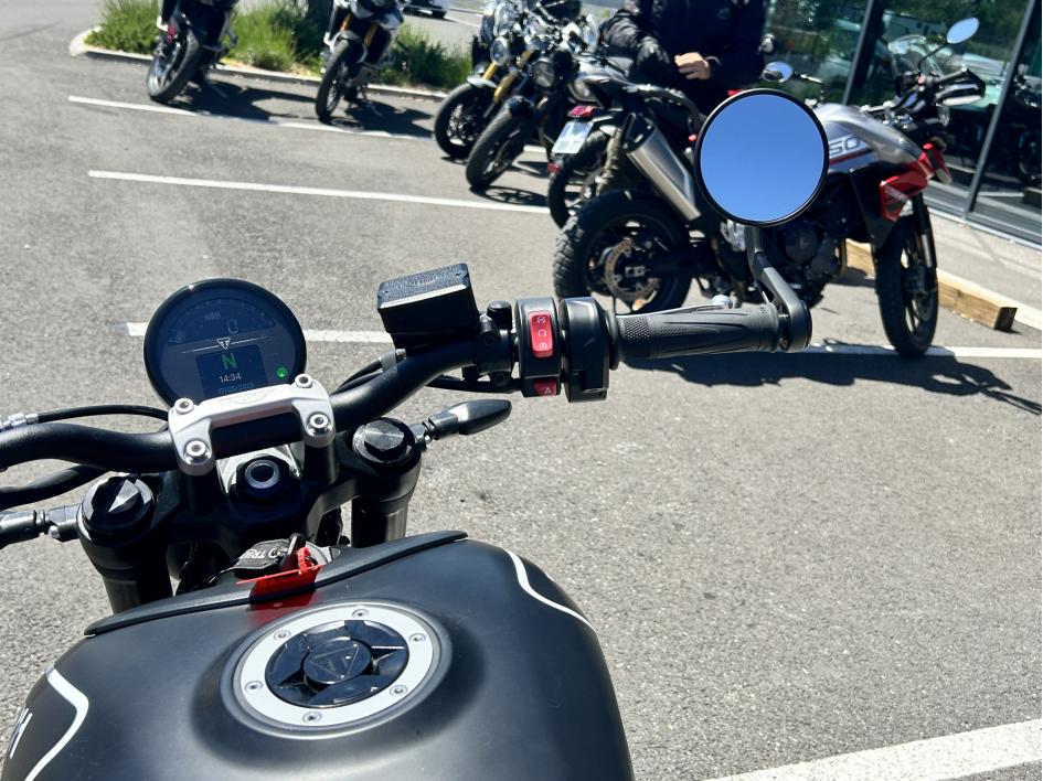 TRIUMPH TRIDENT 660 Eligible A2