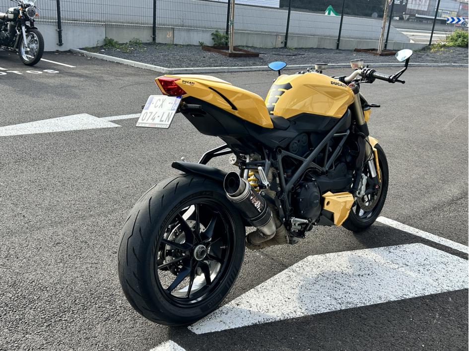 DUCATI STREETFIGHTER 848 FIGHTER YELLOW
