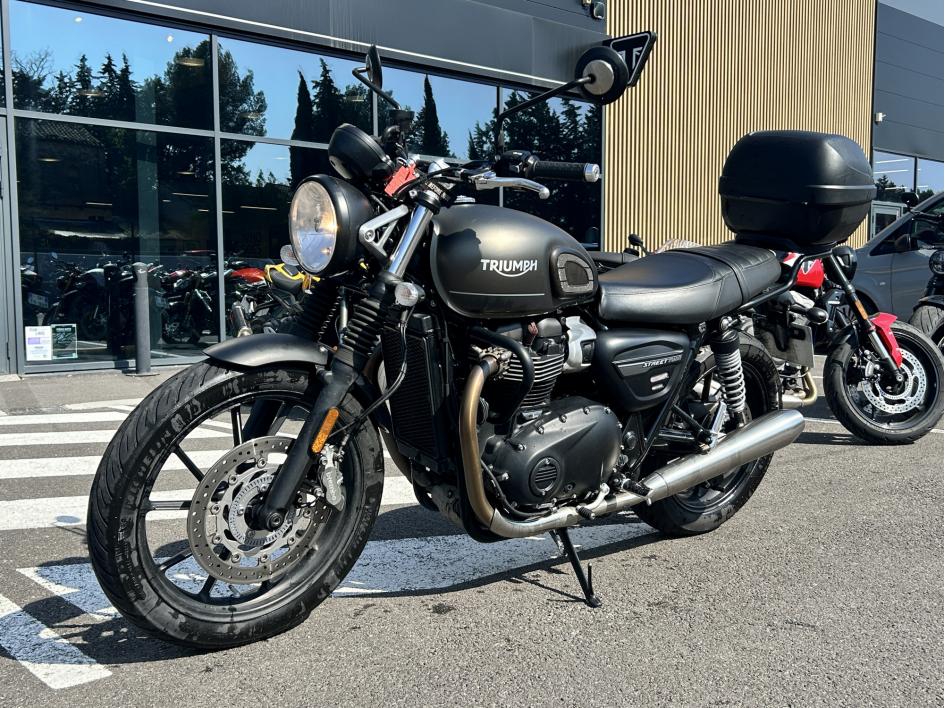 TRIUMPH STREET TWIN  900