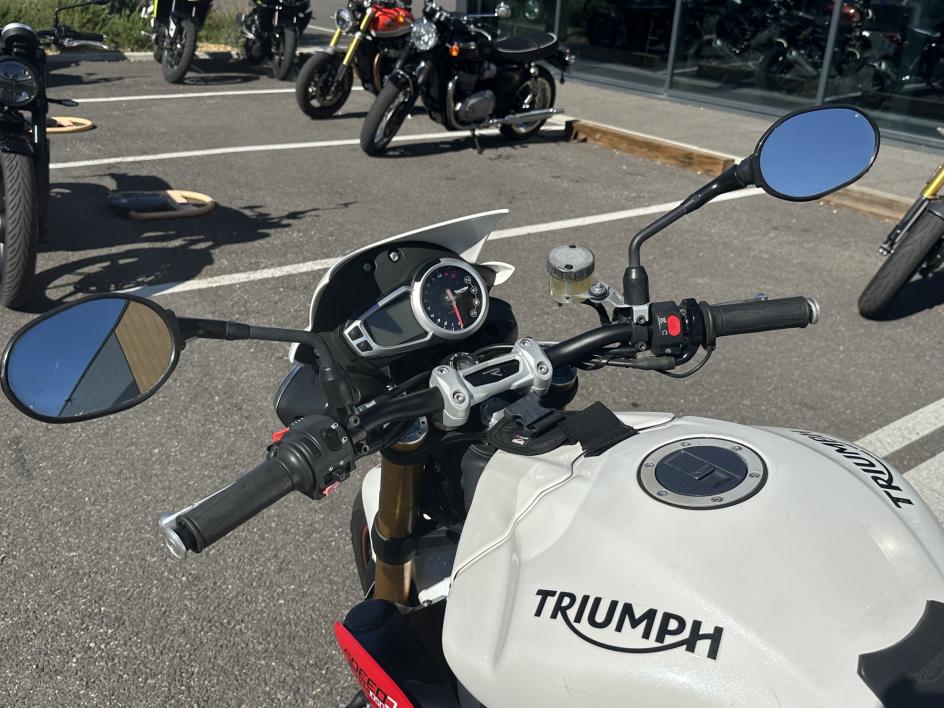 TRIUMPH SPEED TRIPLE 1050 R ABS