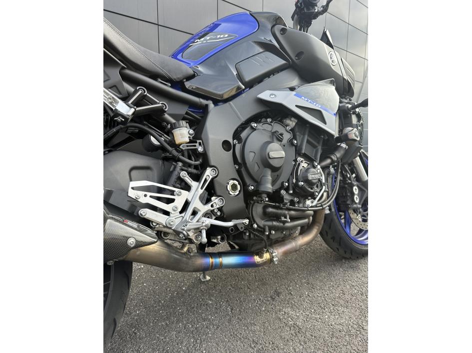YAMAHA MT-10
