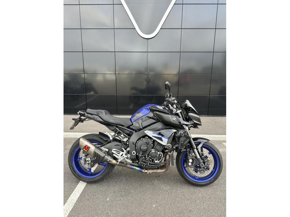 YAMAHA MT-10