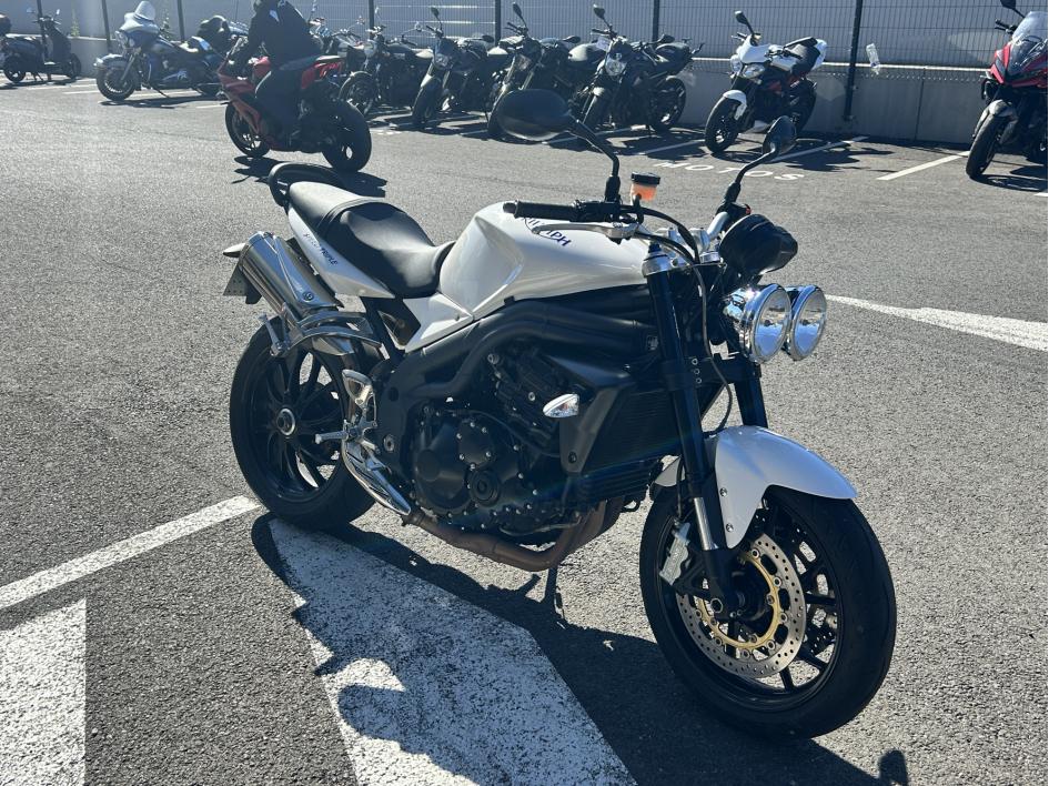 TRIUMPH SPEED TRIPLE 1050
