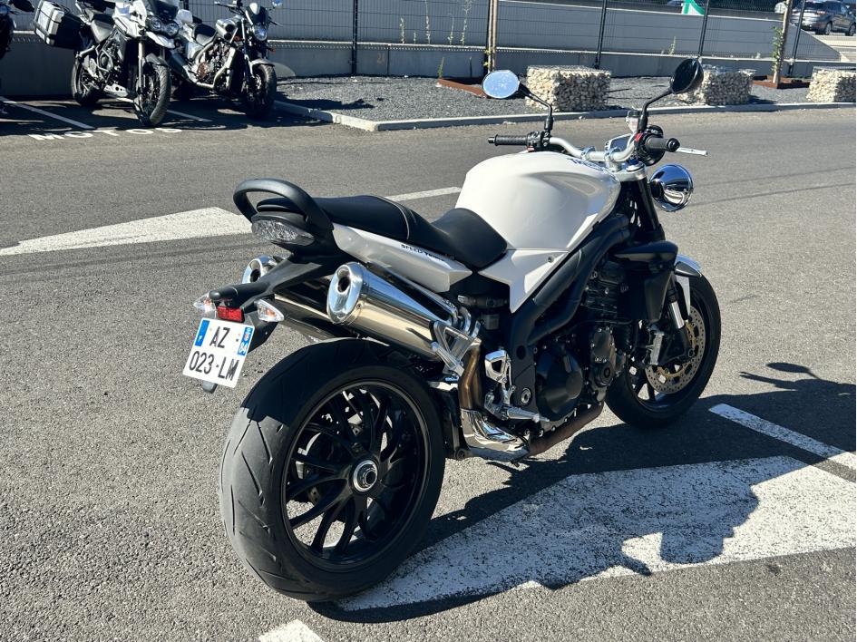 TRIUMPH SPEED TRIPLE 1050