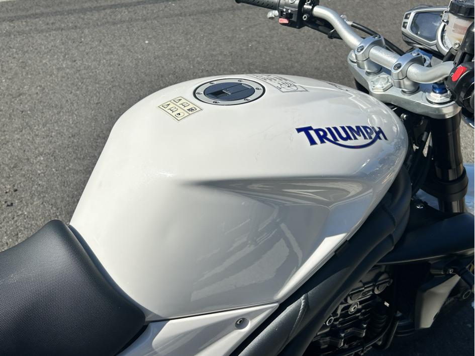 TRIUMPH SPEED TRIPLE 1050