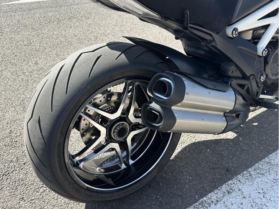DUCATI DIAVEL AMG