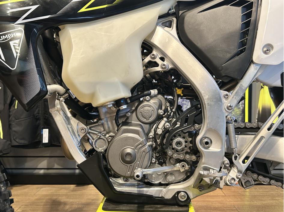 TRIUMPH TF 250-E