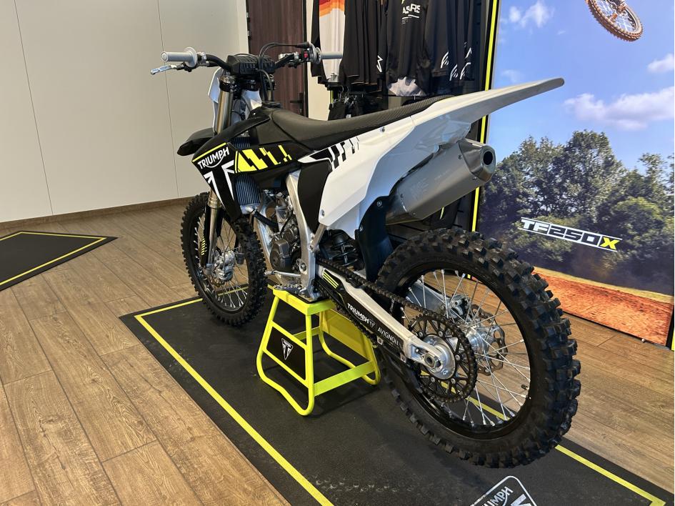 TRIUMPH TF 250-X