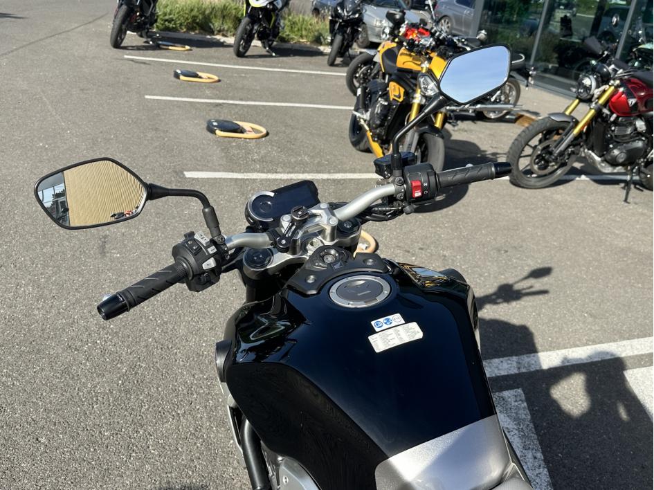 HONDA CB 1000 R