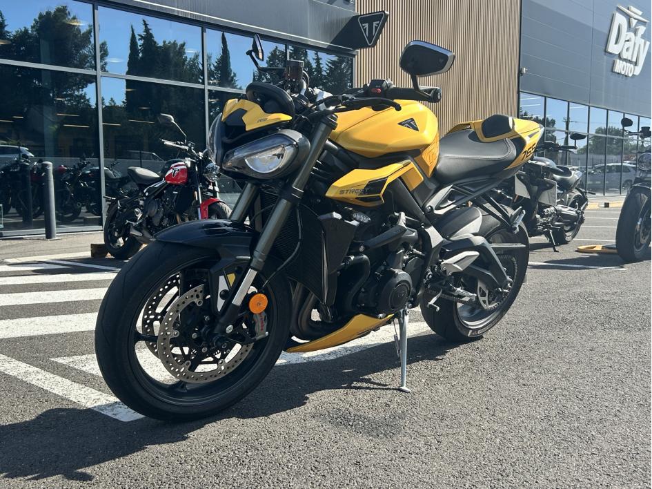 TRIUMPH STREET TRIPLE 765 RS COSMIC YELLOW
