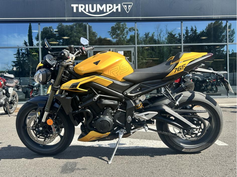 TRIUMPH STREET TRIPLE 765 RS COSMIC YELLOW