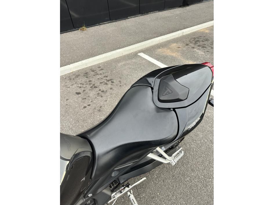 TRIUMPH STREET TRIPLE 660 S