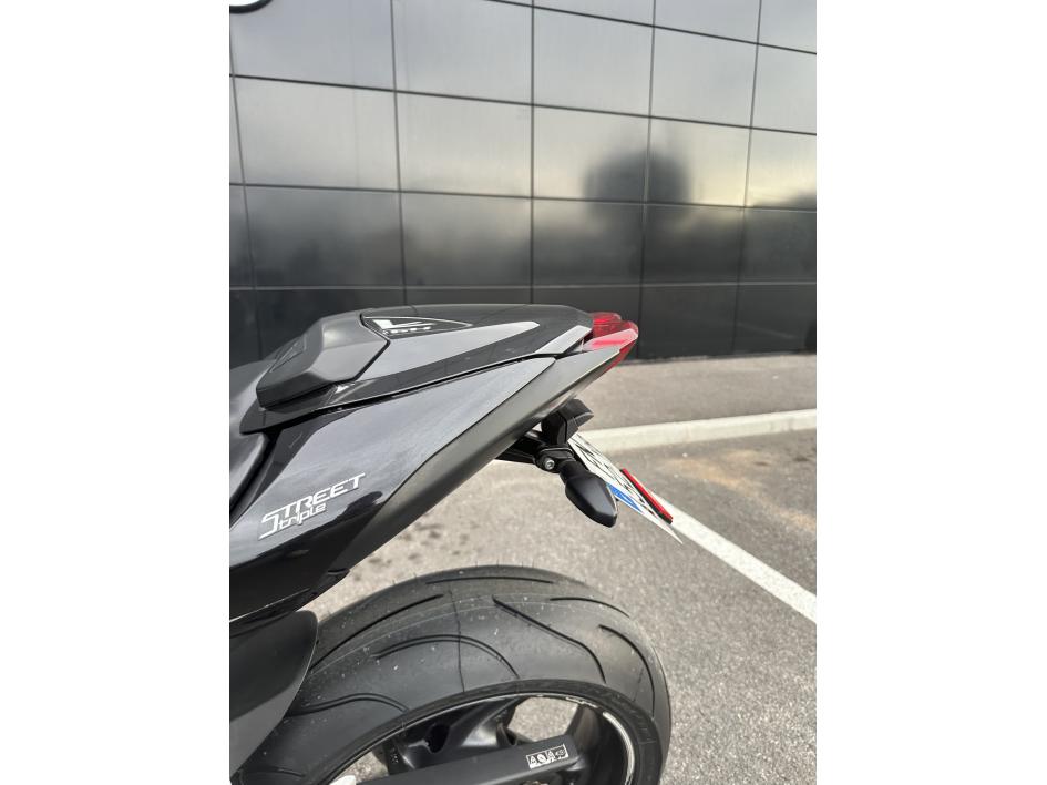 TRIUMPH STREET TRIPLE 660 S