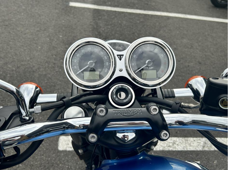 TRIUMPH Bonneville T100 Bi-Colore