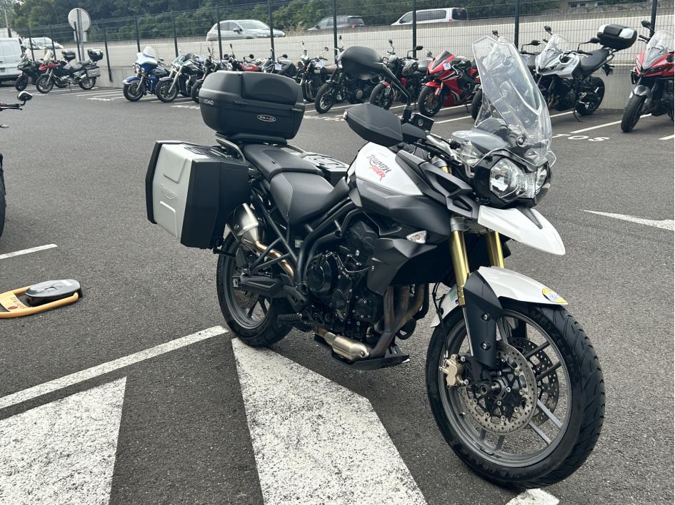 TRIUMPH TIGER 800 ABS