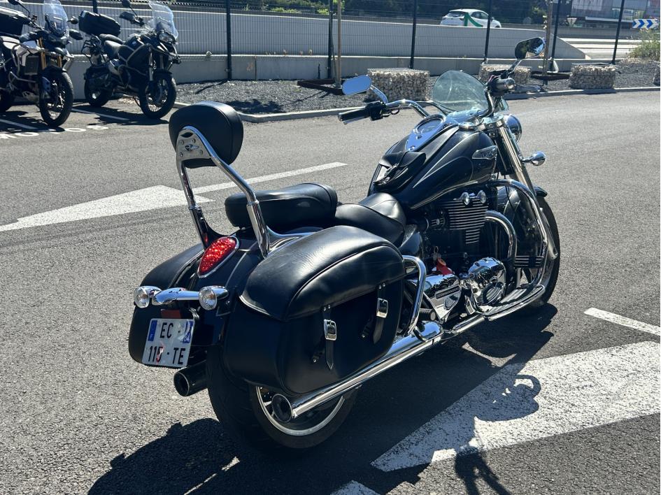 TRIUMPH THUNDERBIRD 1700 COMMANDER