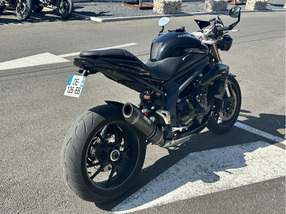 TRIUMPH SPEED TRIPLE 1050