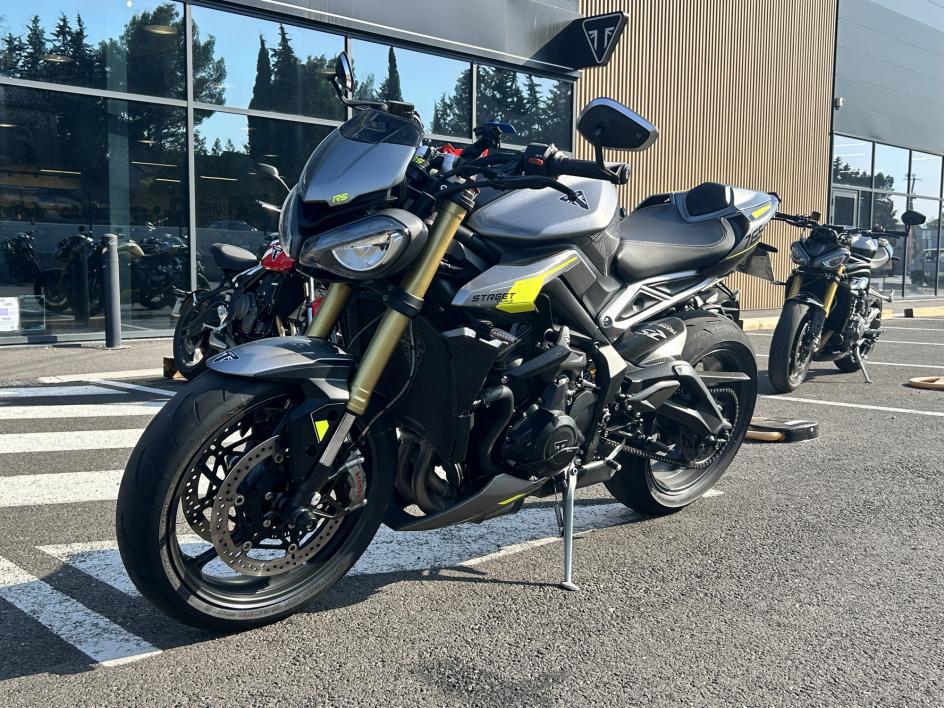 TRIUMPH STREET TRIPLE 765 RS