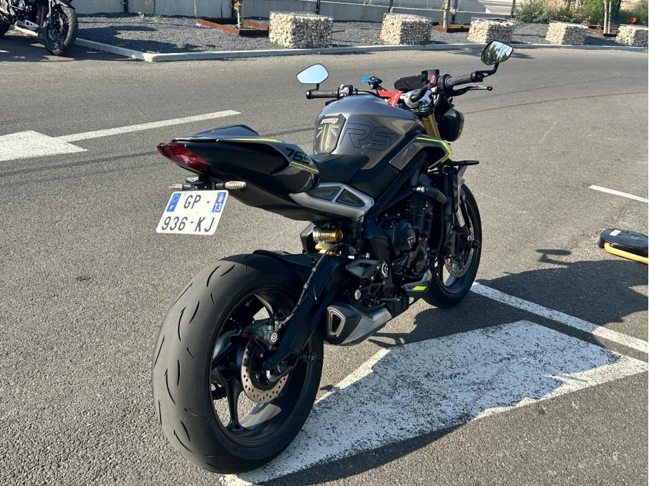TRIUMPH STREET TRIPLE 765 RS