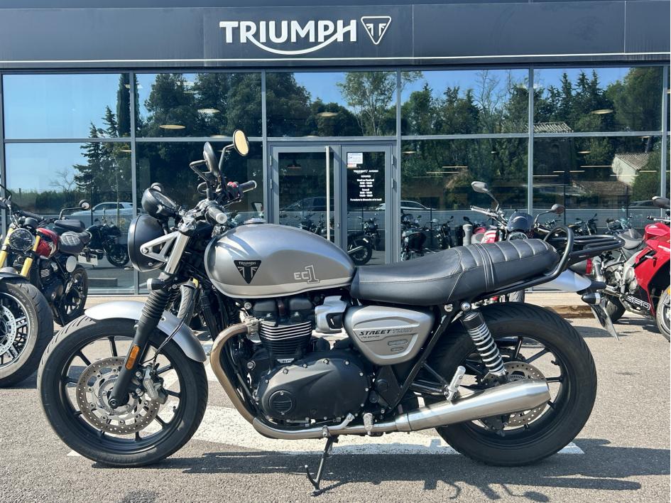 TRIUMPH STREET TWIN 900 EC1 Edition