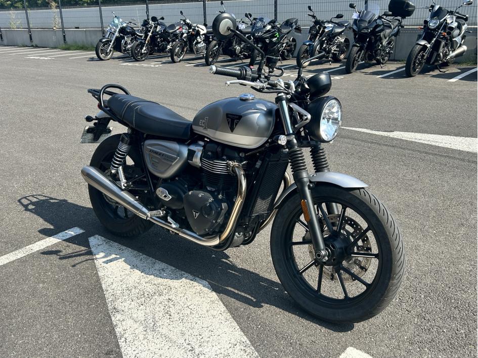 TRIUMPH STREET TWIN 900 EC1 Edition