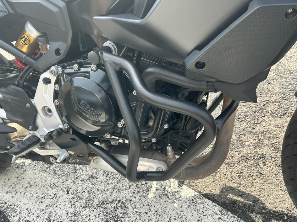 BMW F 900 XR A2 TRIPLE BLACK